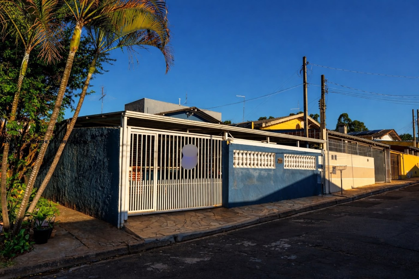 Casa à venda com 2 quartos, 1 banheiro, 2 vagas e 76m² no Vila Boa Vista, Campinas (SP) — foto 2 de 15