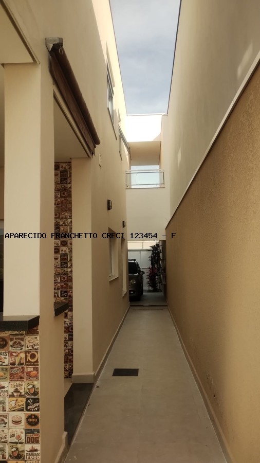 Casa à venda com 3 quartos, 3 banheiros, 4 vagas e 221m² no Residencial Parque da Fazenda, Campinas — foto principal